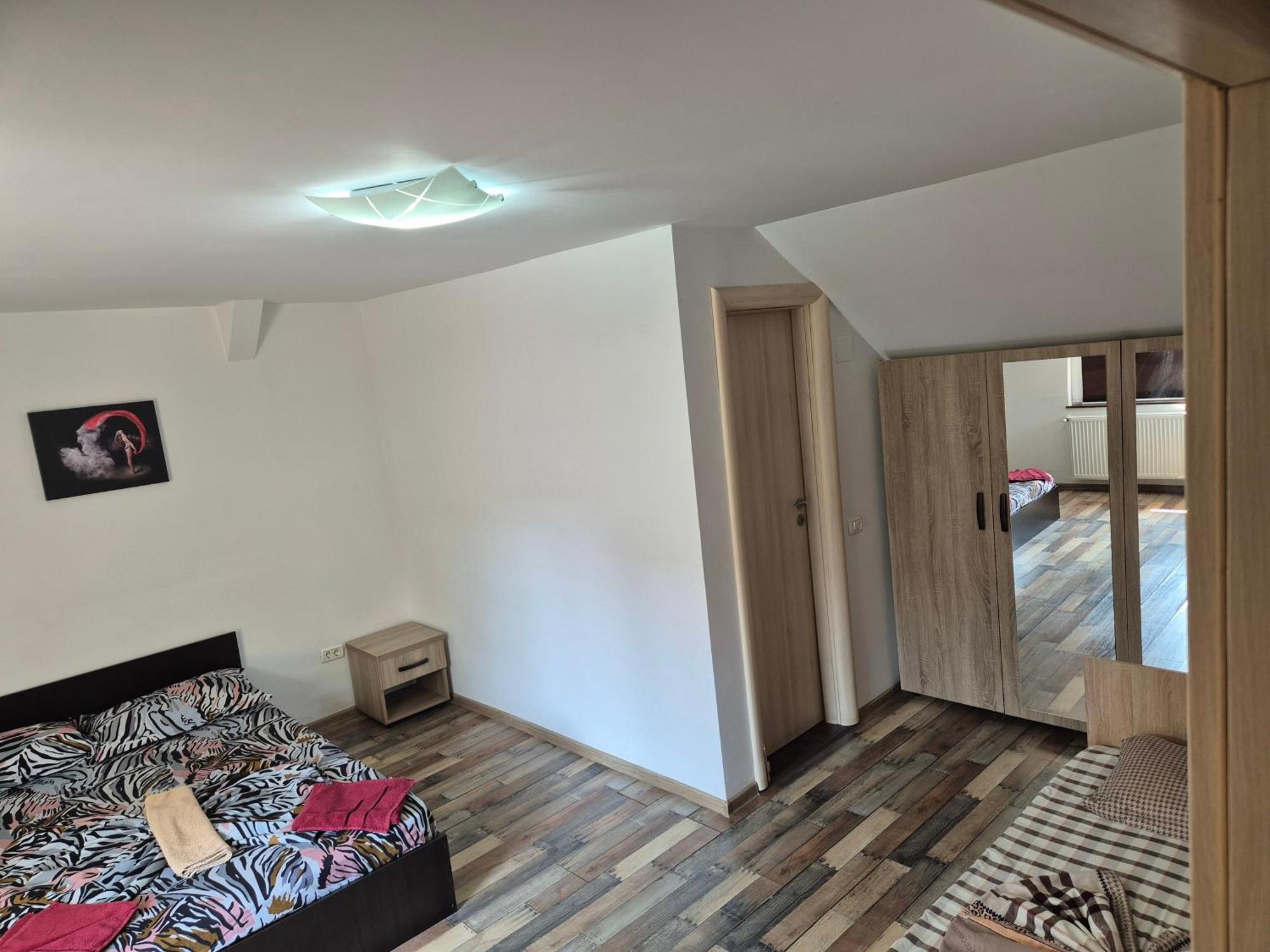 Apartamente De Inchiriat Lucky House Brašov Exteriér fotografie