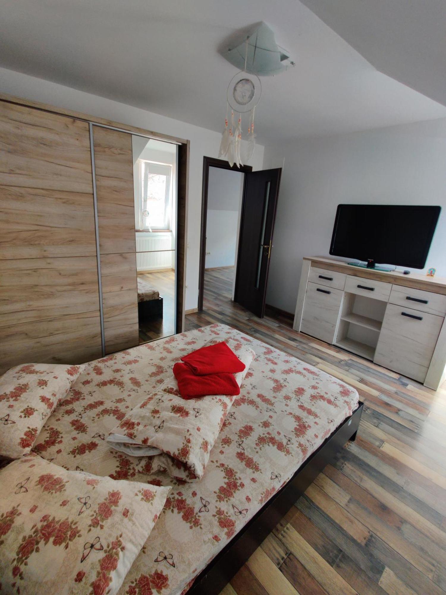Apartamente De Inchiriat Lucky House Brašov Exteriér fotografie
